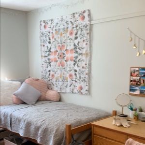 URBAN OUTFITTERS tapestry